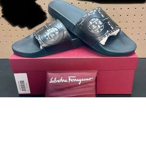 NWT FERRAGAMO SLIDES